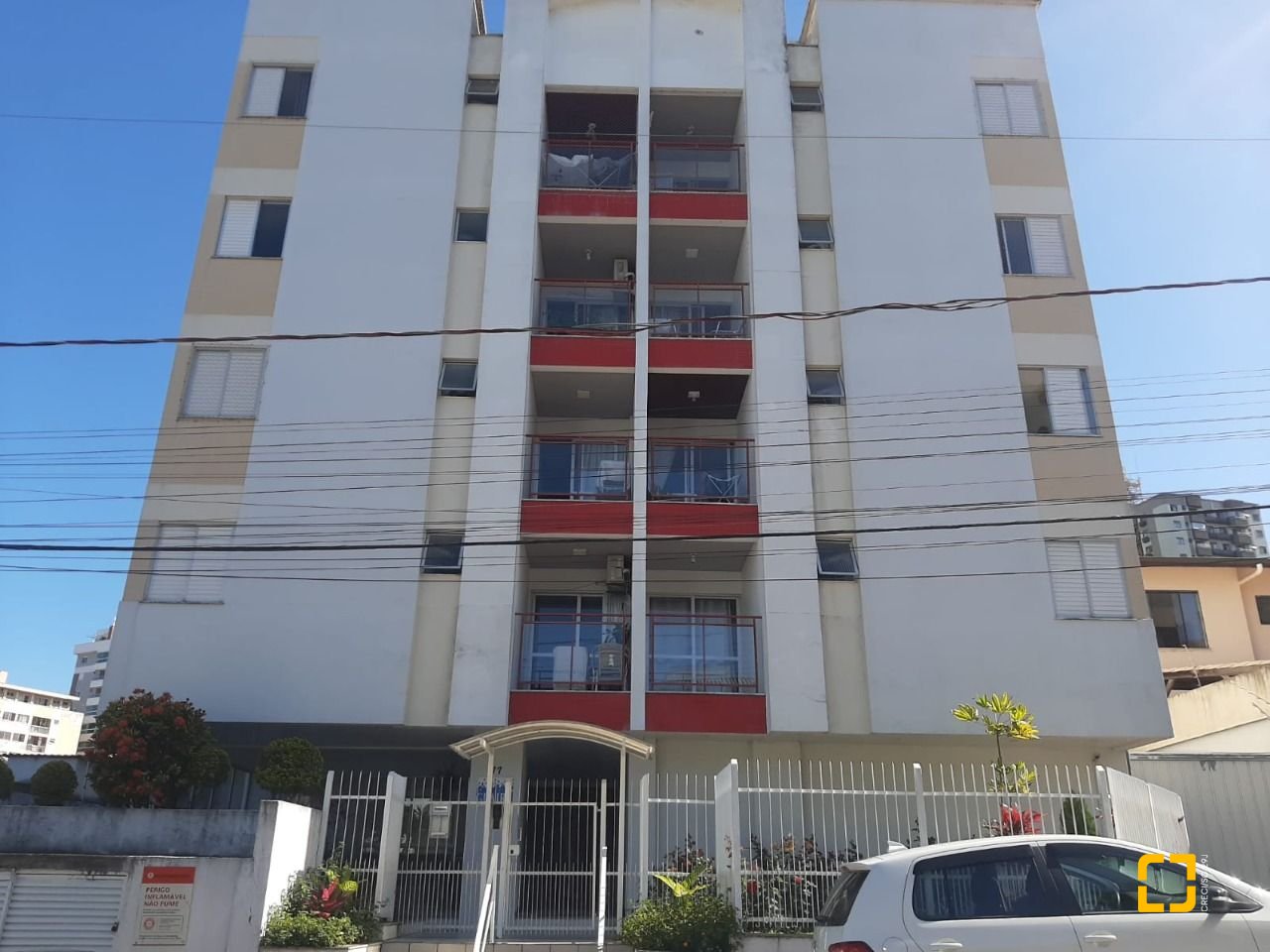 Apartamento com 96m², 4 quartos (sendo 1 suíte), 1 garagem, no bairro Estreito em Florianópolis