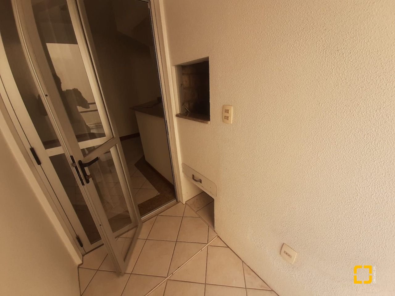 Apartamento com 96m², 4 quartos (sendo 1 suíte), 1 garagem, no bairro Estreito em Florianópolis