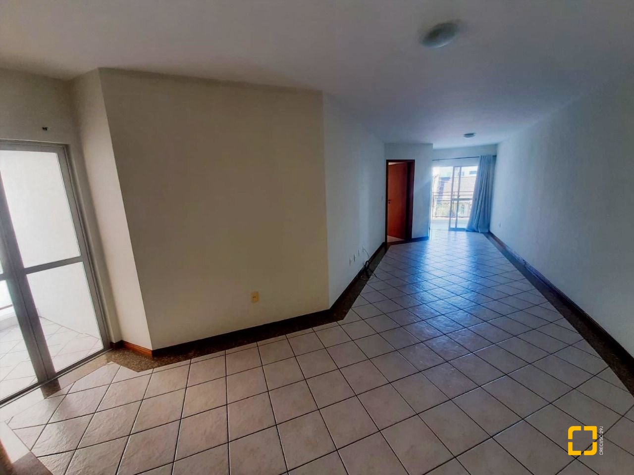 Apartamento com 96m², 4 quartos (sendo 1 suíte), 1 garagem, no bairro Estreito em Florianópolis