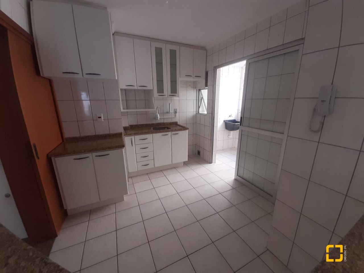 Apartamento com 96m², 4 quartos (sendo 1 suíte), 1 garagem, no bairro Estreito em Florianópolis