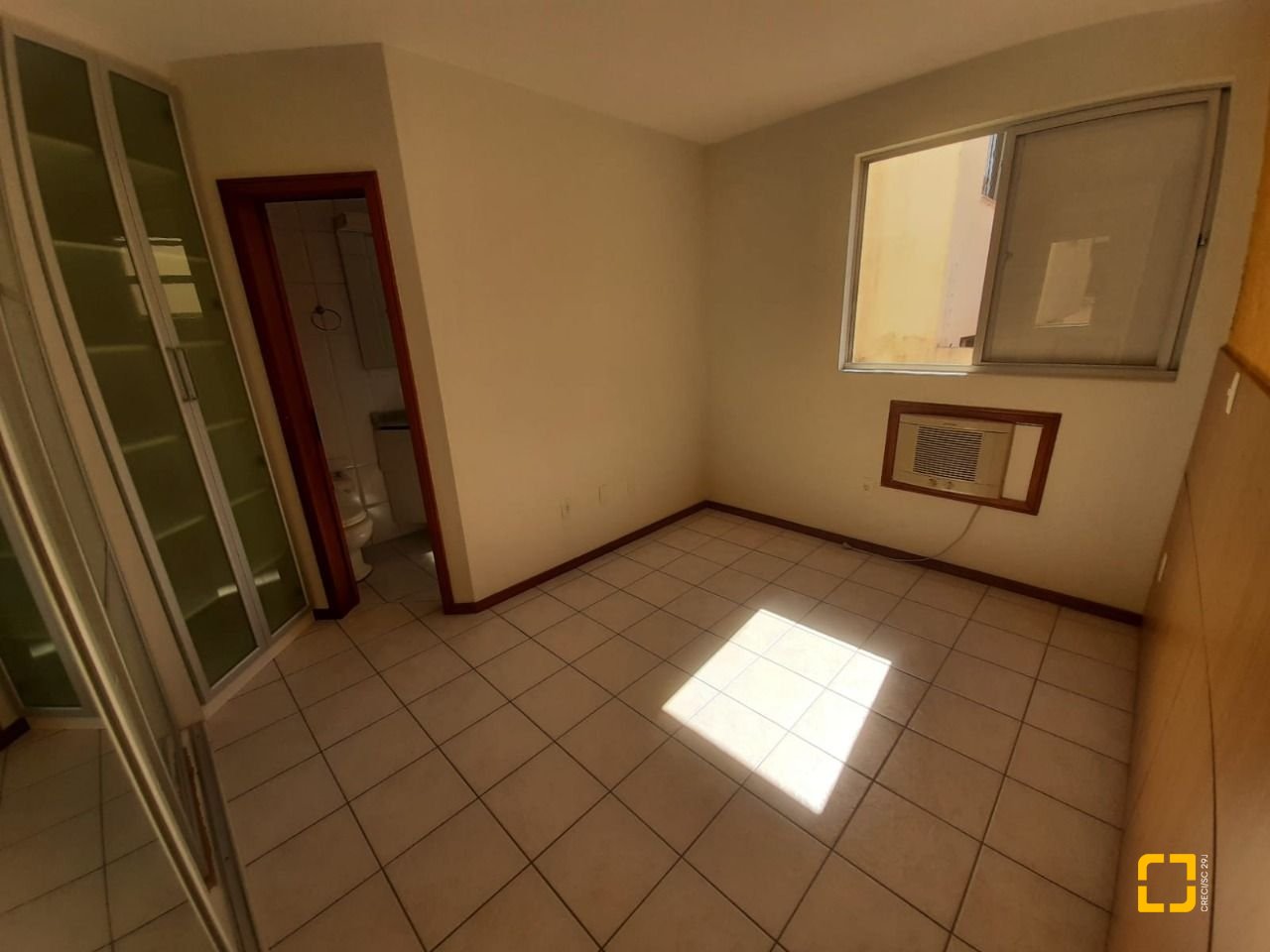 Apartamento com 96m², 4 quartos (sendo 1 suíte), 1 garagem, no bairro Estreito em Florianópolis