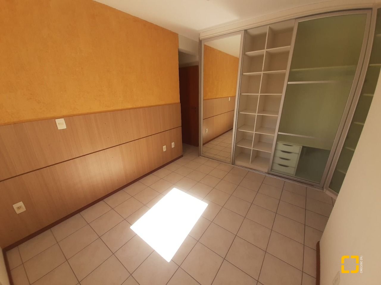 Apartamento com 96m², 4 quartos (sendo 1 suíte), 1 garagem, no bairro Estreito em Florianópolis