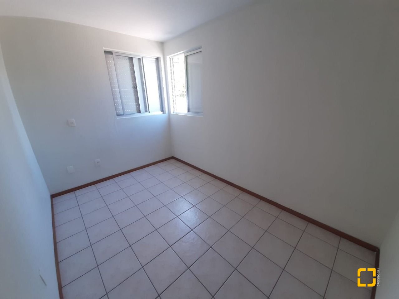 Apartamento com 96m², 4 quartos (sendo 1 suíte), 1 garagem, no bairro Estreito em Florianópolis
