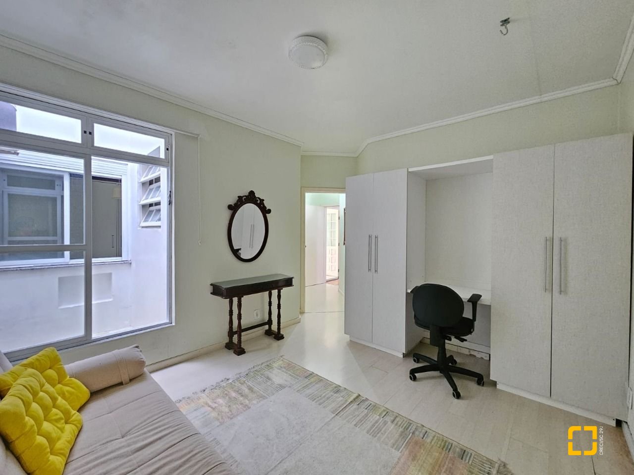 Casa com 249m², 5 quartos (sendo 1 suíte), 4 garagens, no bairro Itaguaçu em Florianópolis