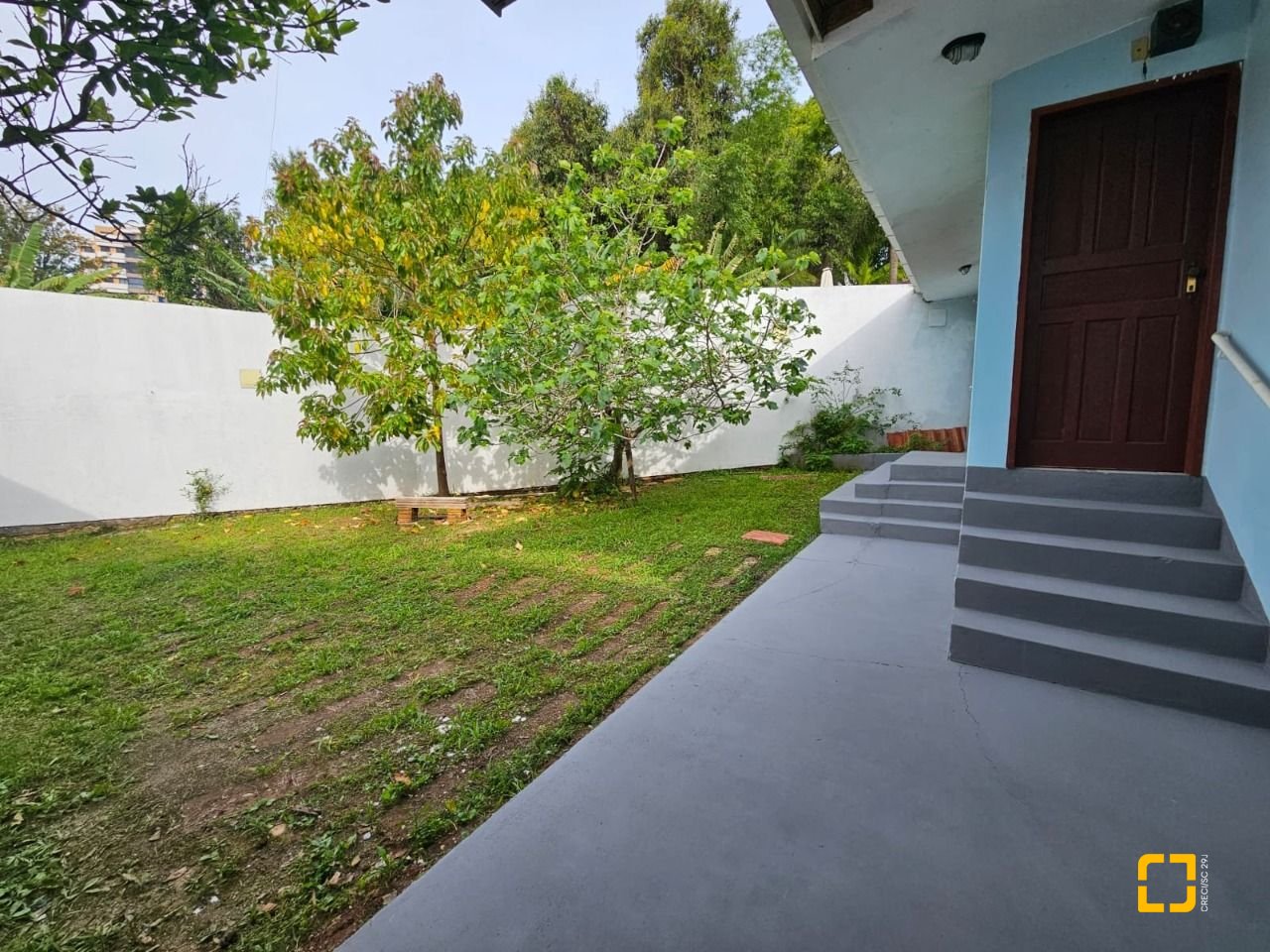 Casa com 249m², 5 quartos (sendo 1 suíte), 4 garagens, no bairro Itaguaçu em Florianópolis