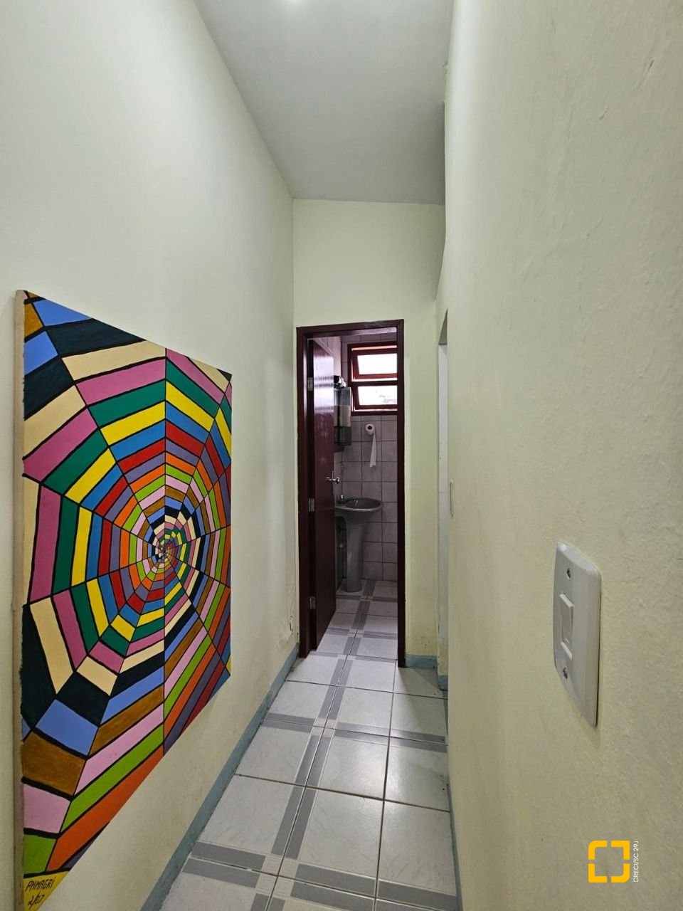 Casa com 249m², 5 quartos (sendo 1 suíte), 4 garagens, no bairro Itaguaçu em Florianópolis