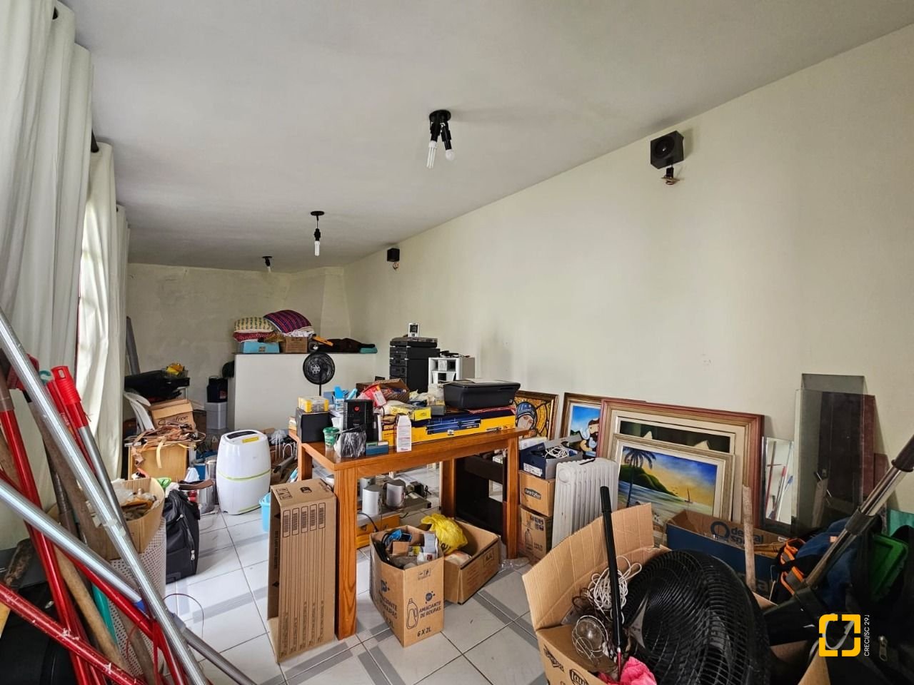 Casa com 249m², 5 quartos (sendo 1 suíte), 4 garagens, no bairro Itaguaçu em Florianópolis