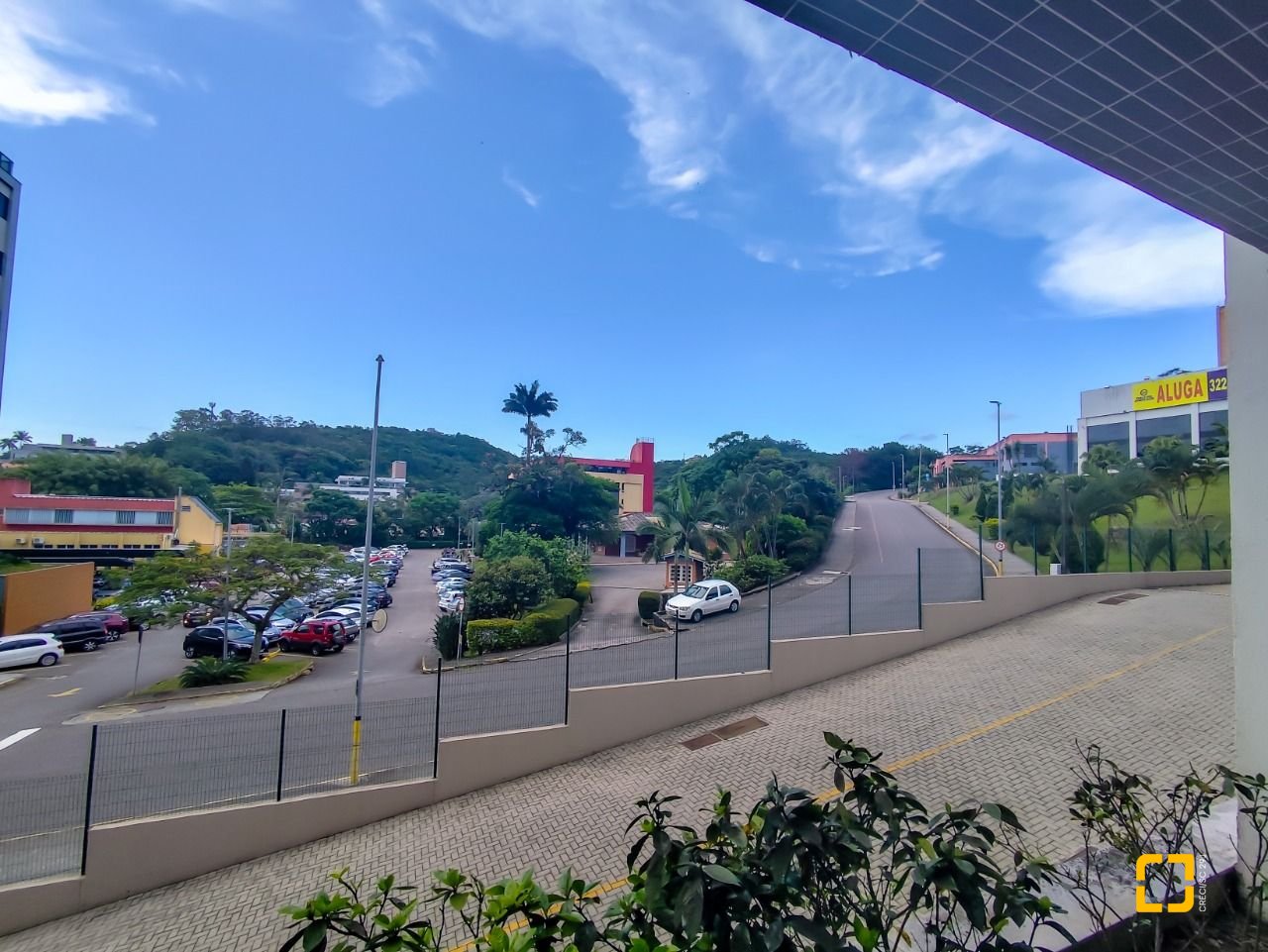 Sala com 156m², 3 garagens, no bairro João Paulo em Florianópolis
