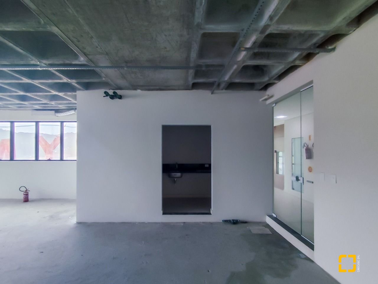 Sala com 156m², 3 garagens, no bairro João Paulo em Florianópolis