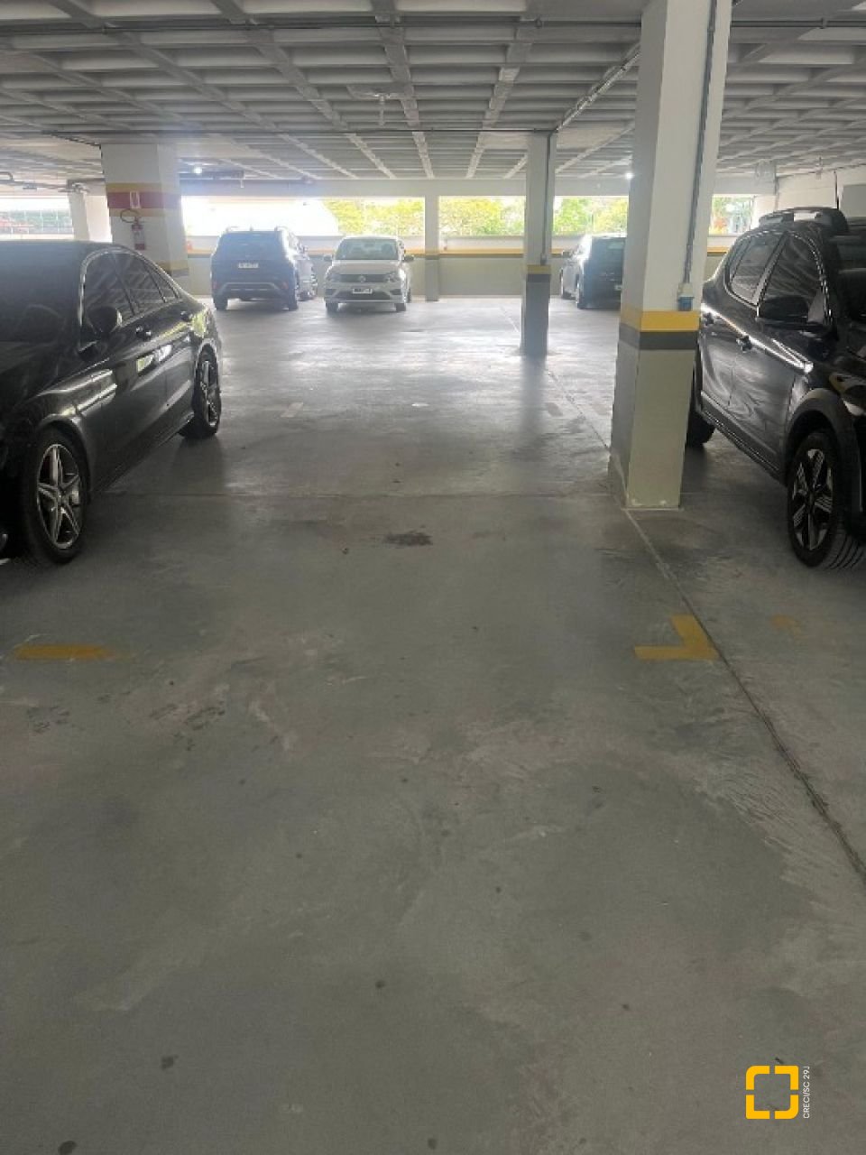 Sala com 156m², 3 garagens, no bairro João Paulo em Florianópolis