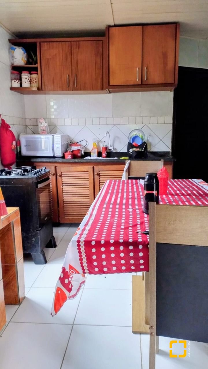 Casa com 53m², 2 quartos, 1 garagem, no bairro Vargem do Bom Jesus em Florianópolis