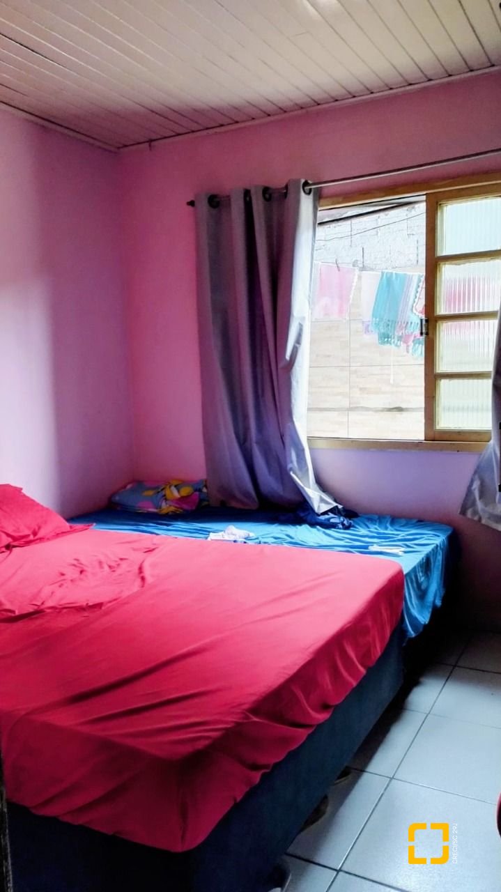 Casa com 53m², 2 quartos, 1 garagem, no bairro Vargem do Bom Jesus em Florianópolis