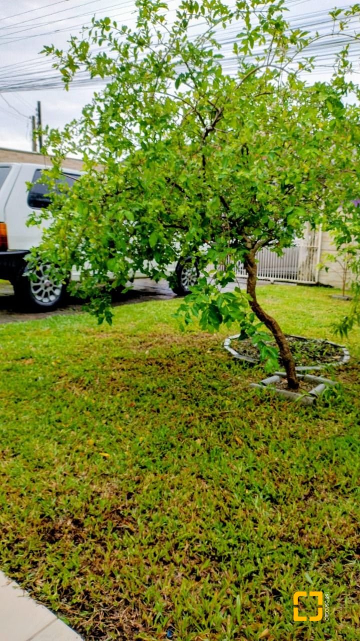 Casa com 53m², 2 quartos, 1 garagem, no bairro Vargem do Bom Jesus em Florianópolis