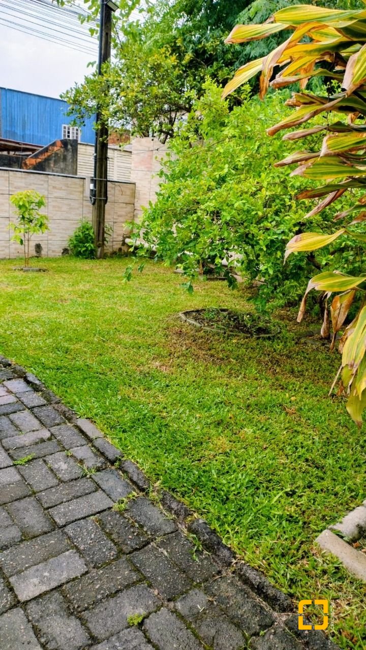 Casa com 53m², 2 quartos, 1 garagem, no bairro Vargem do Bom Jesus em Florianópolis