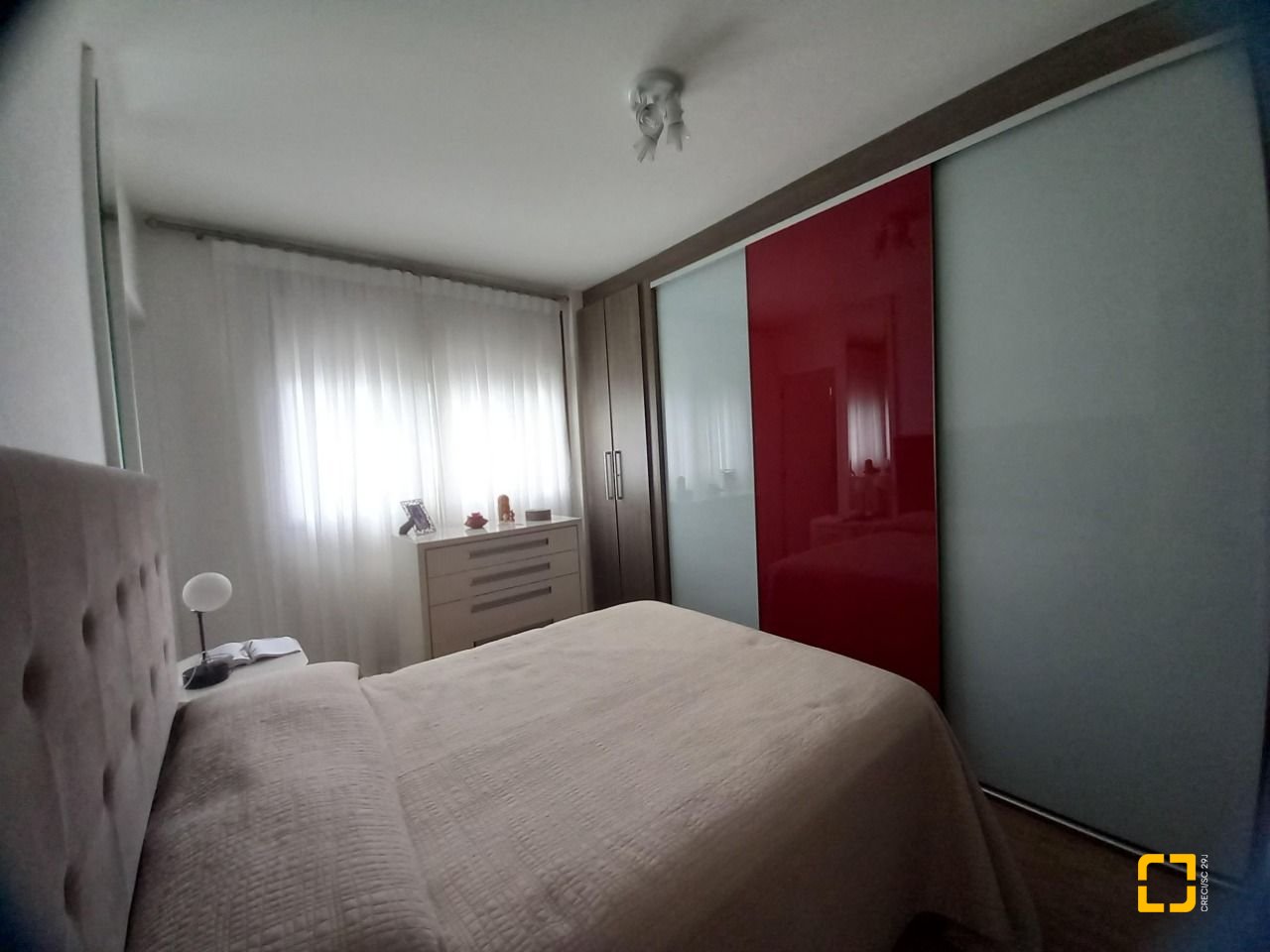 Apartamento com 110m², 4 quartos (sendo 1 suíte), 2 garagens, no bairro Centro em Florianópolis