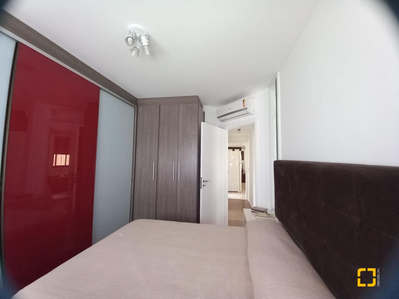Apartamento com 110m², 4 quartos (sendo 1 suíte), 2 garagens, no bairro Centro em Florianópolis