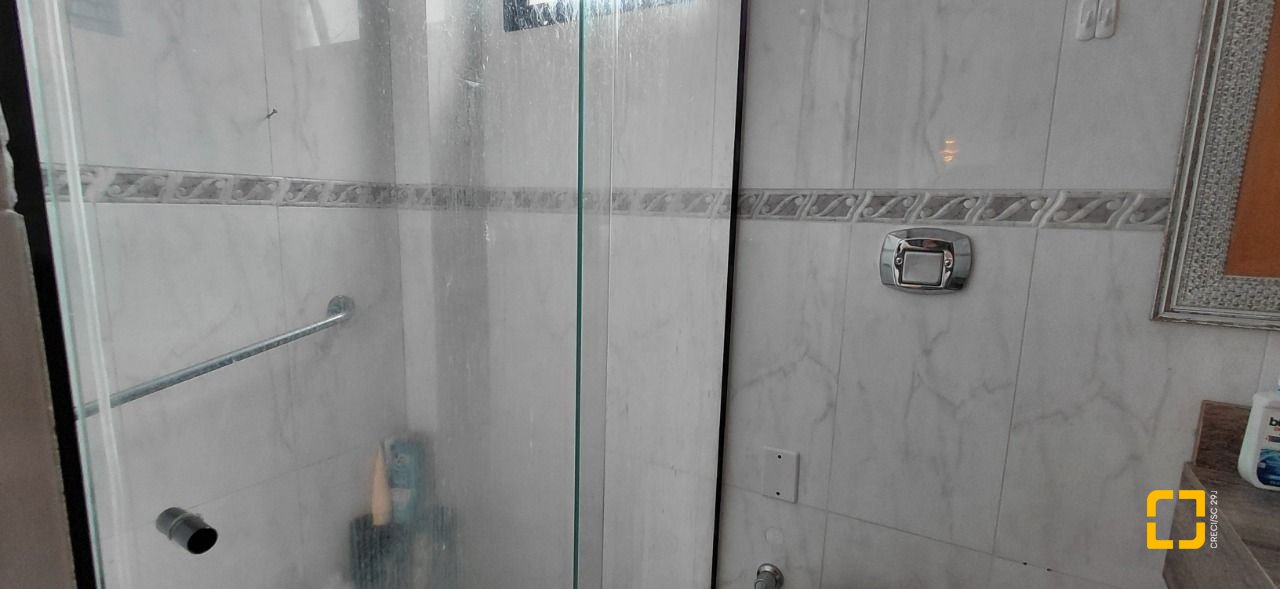 Apartamento com 93m², 4 quartos (sendo 1 suíte), 1 garagem, no bairro Centro em Florianópolis