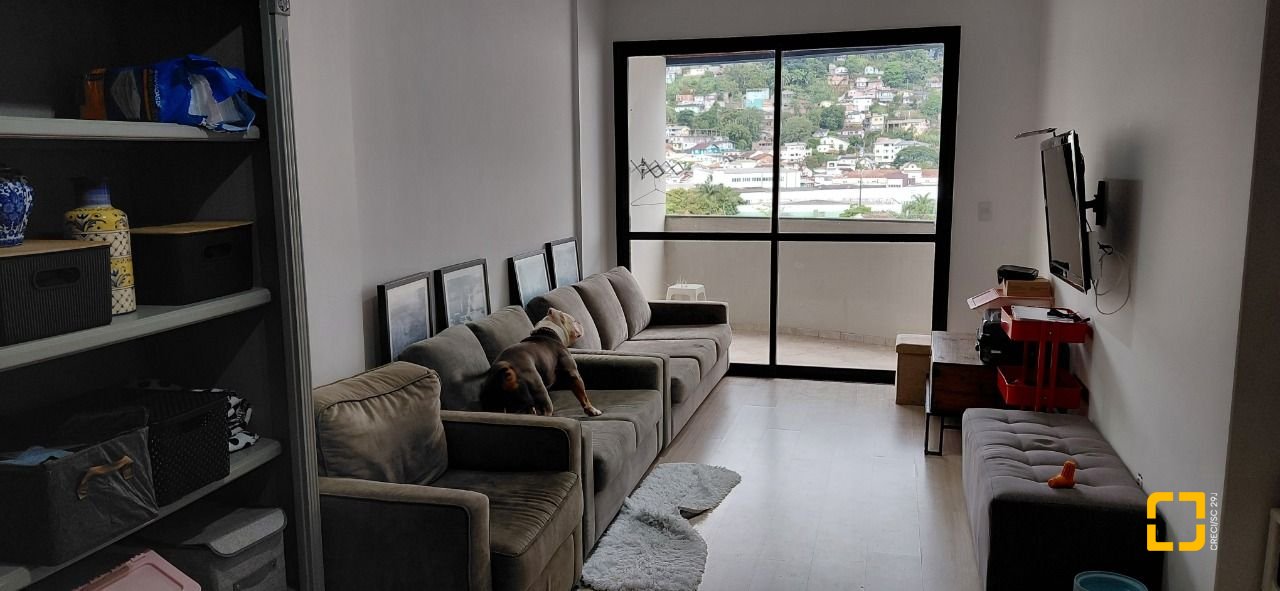 Apartamento com 93m², 4 quartos (sendo 1 suíte), 1 garagem, no bairro Centro em Florianópolis