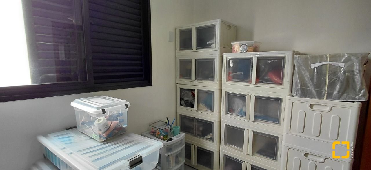 Apartamento com 93m², 4 quartos (sendo 1 suíte), 1 garagem, no bairro Centro em Florianópolis