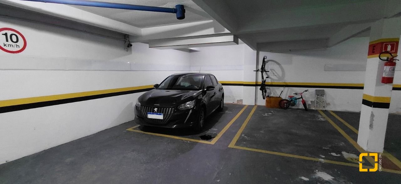 Apartamento com 93m², 4 quartos (sendo 1 suíte), 1 garagem, no bairro Centro em Florianópolis