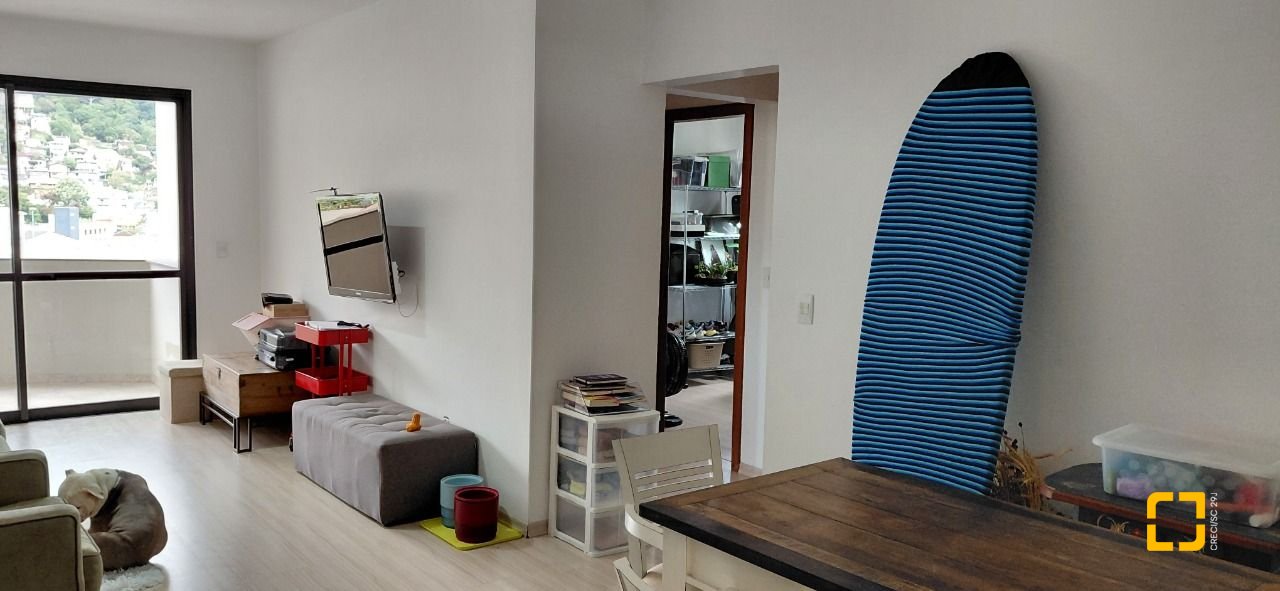 Apartamento com 93m², 4 quartos (sendo 1 suíte), 1 garagem, no bairro Centro em Florianópolis