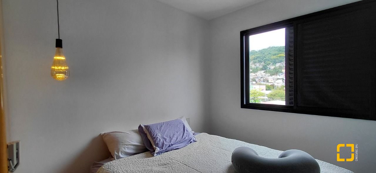 Apartamento com 93m², 4 quartos (sendo 1 suíte), 1 garagem, no bairro Centro em Florianópolis