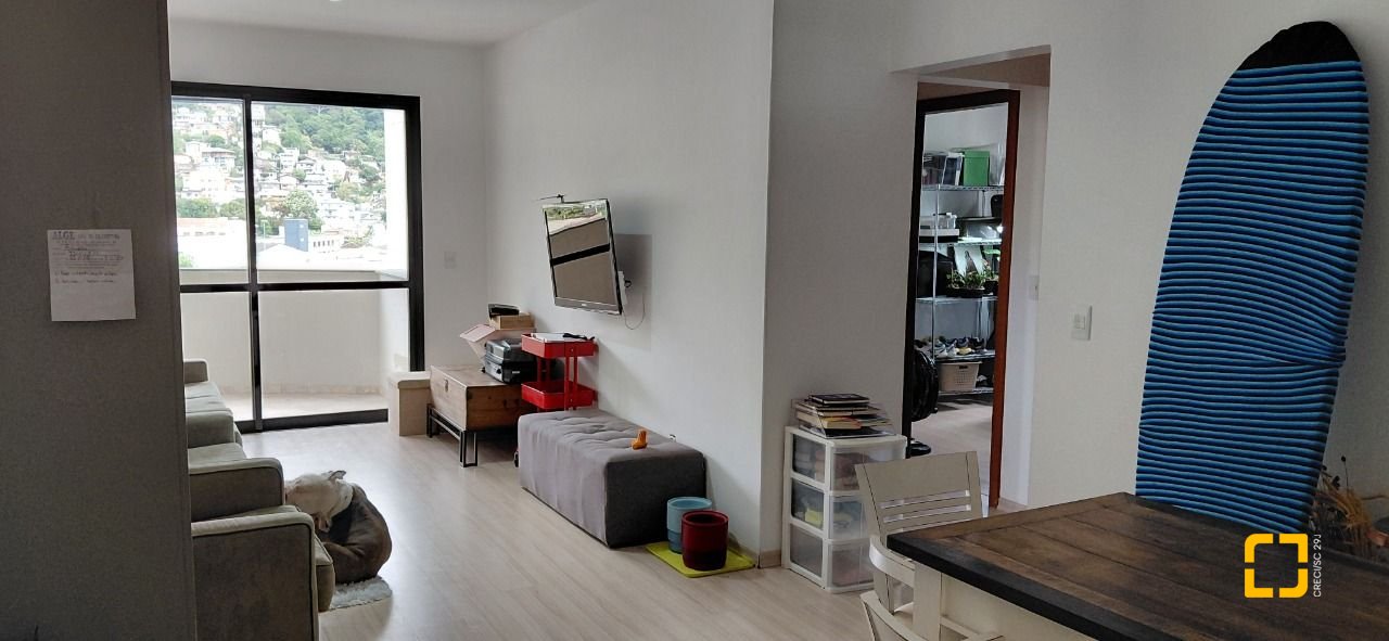 Apartamento com 93m², 4 quartos (sendo 1 suíte), 1 garagem, no bairro Centro em Florianópolis
