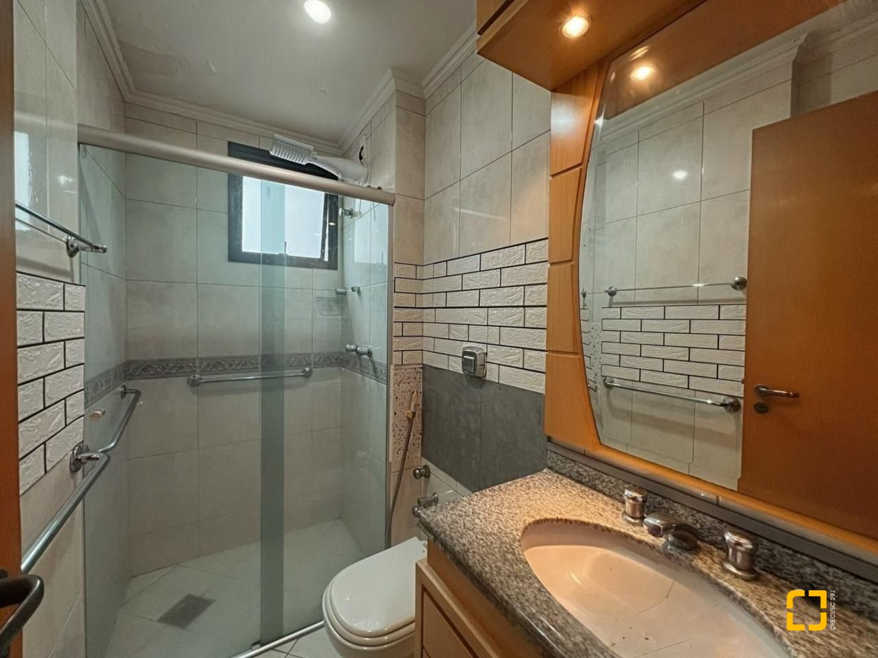 Apartamento com 93m², 4 quartos (sendo 1 suíte), 1 garagem, no bairro Centro em Florianópolis