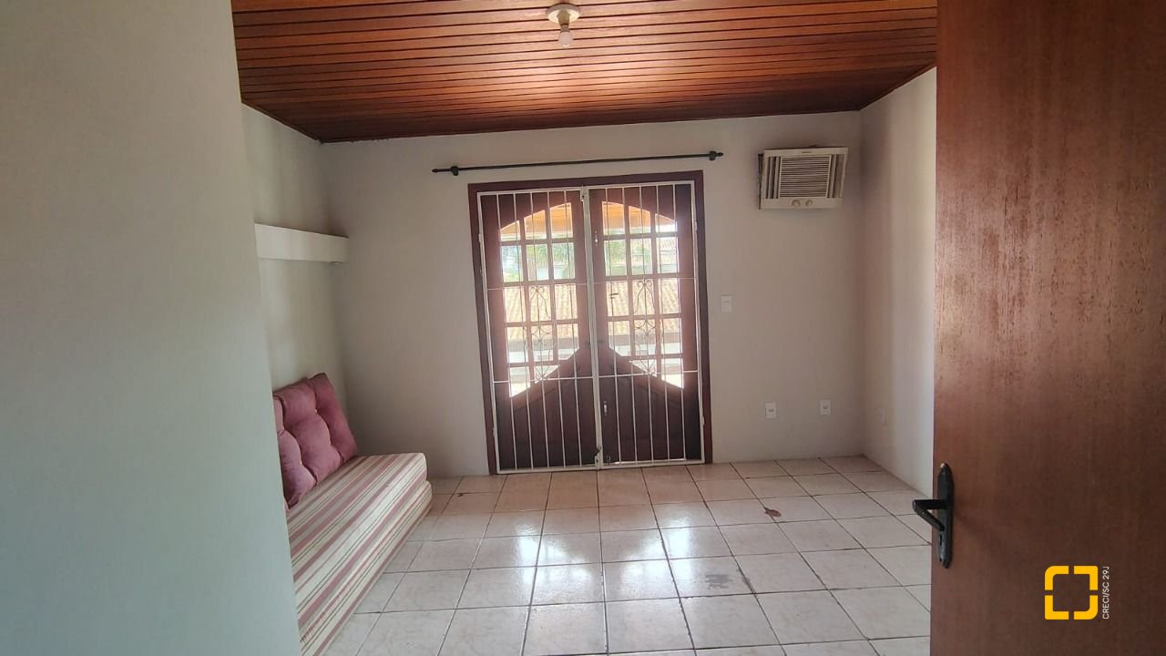 Casa com 85m², 3 quartos (sendo 1 suíte), 1 garagem, no bairro Ingleses em Florianópolis
