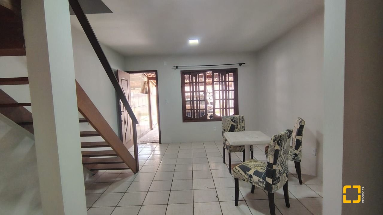 Casa com 85m², 3 quartos (sendo 1 suíte), 1 garagem, no bairro Ingleses em Florianópolis