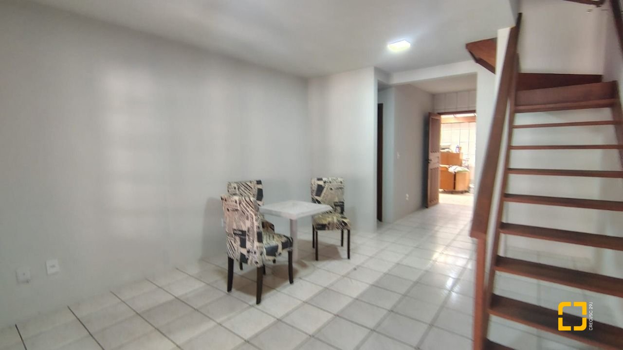 Casa com 85m², 3 quartos (sendo 1 suíte), 1 garagem, no bairro Ingleses em Florianópolis