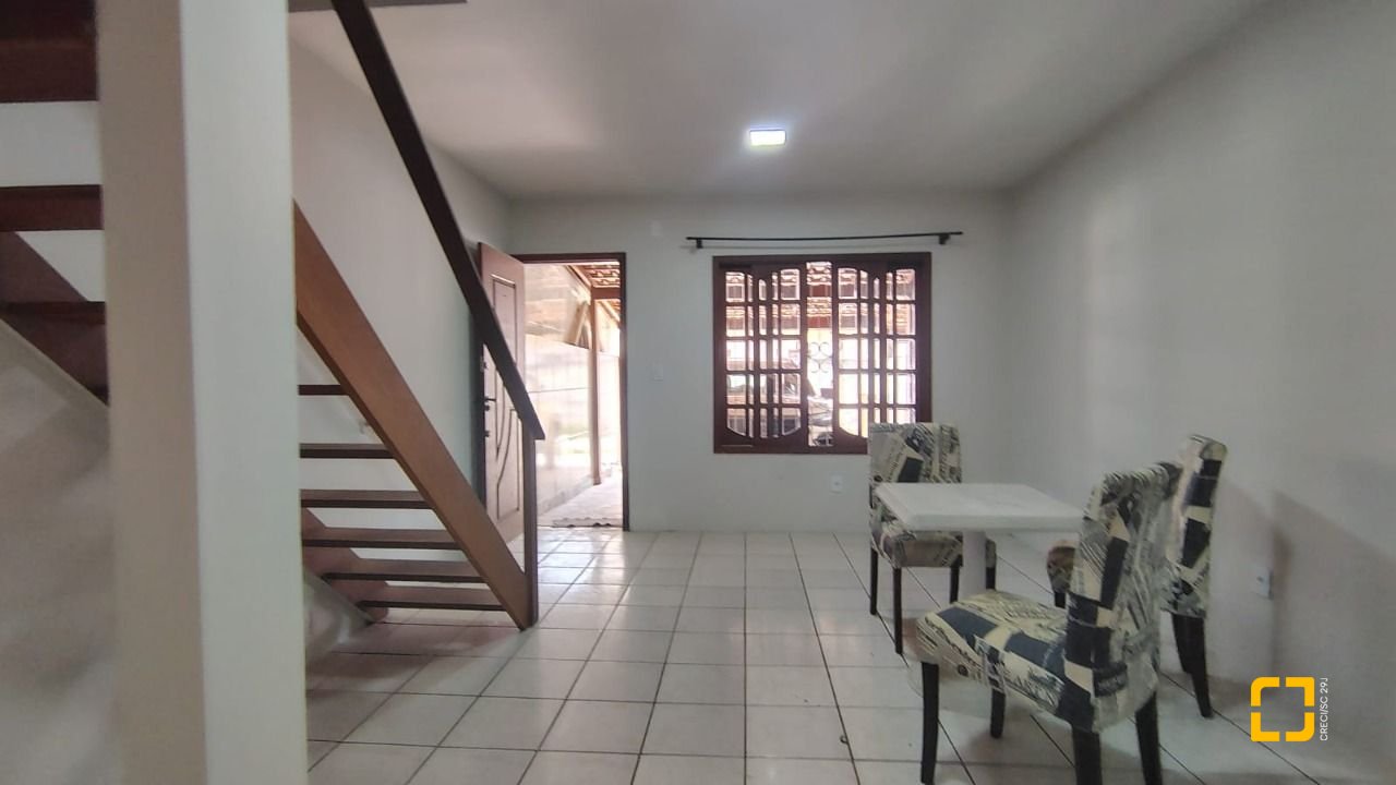 Casa com 85m², 3 quartos (sendo 1 suíte), 1 garagem, no bairro Ingleses em Florianópolis