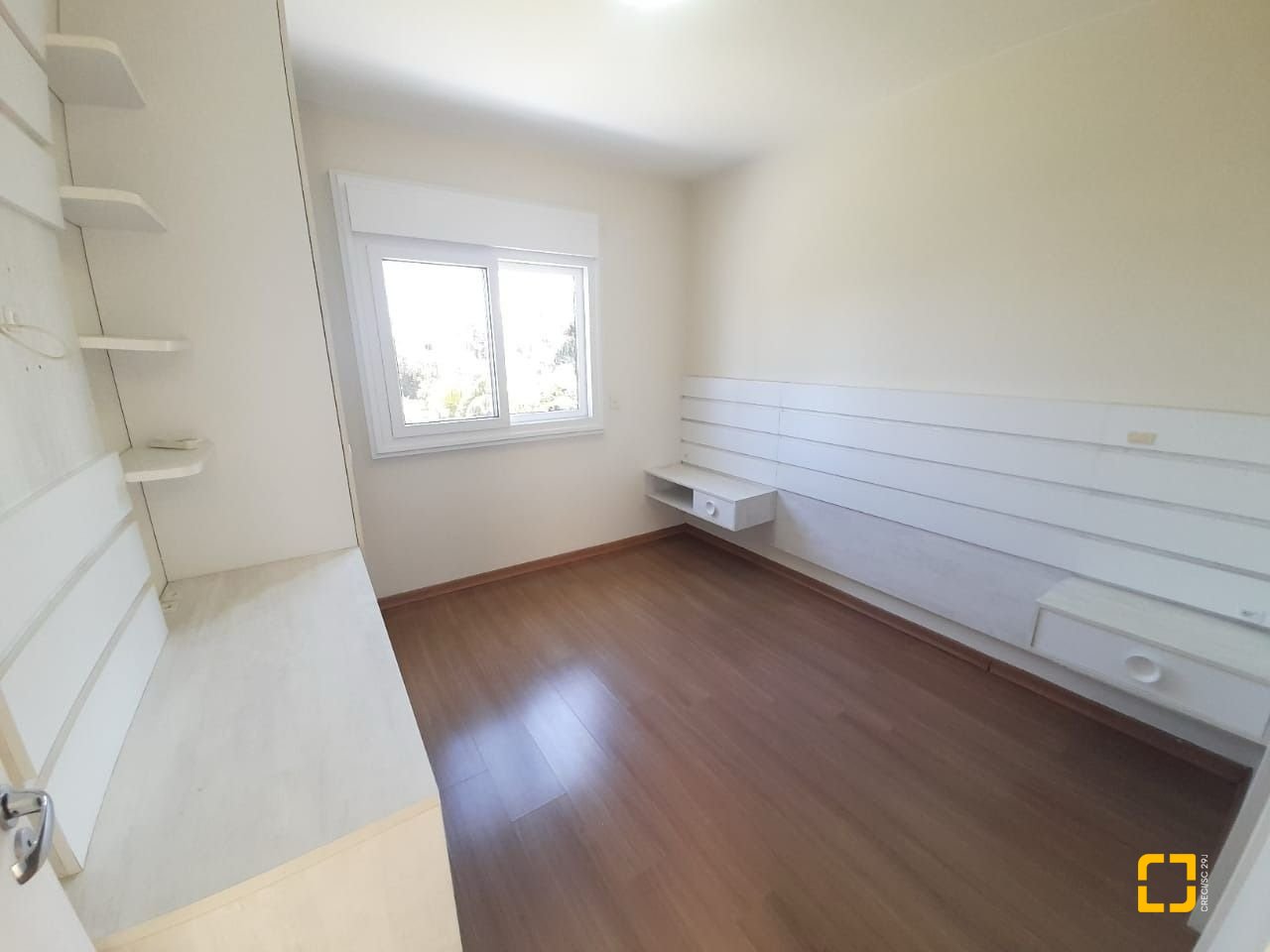 Casa com 259m², 6 quartos (sendo 3 suítes), 2 garagens, no bairro Campeche em Florianópolis