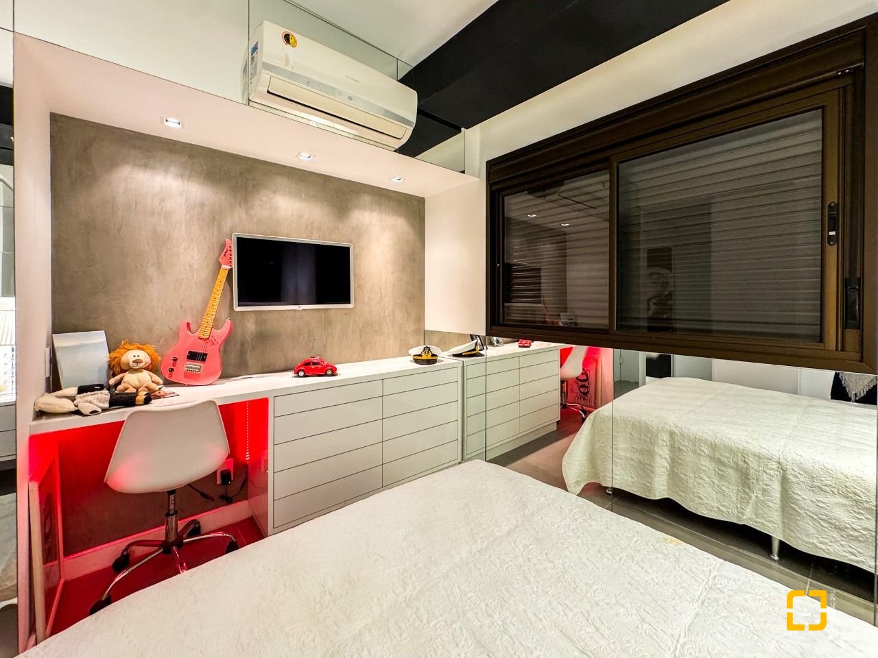 Apartamento com 68m², 3 quartos (sendo 1 suíte), 2 garagens, no bairro Itacorubi em Florianópolis