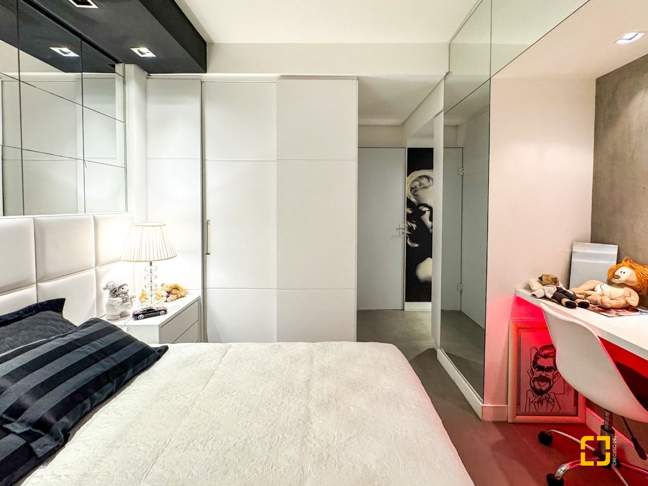 Apartamento com 68m², 3 quartos (sendo 1 suíte), 2 garagens, no bairro Itacorubi em Florianópolis