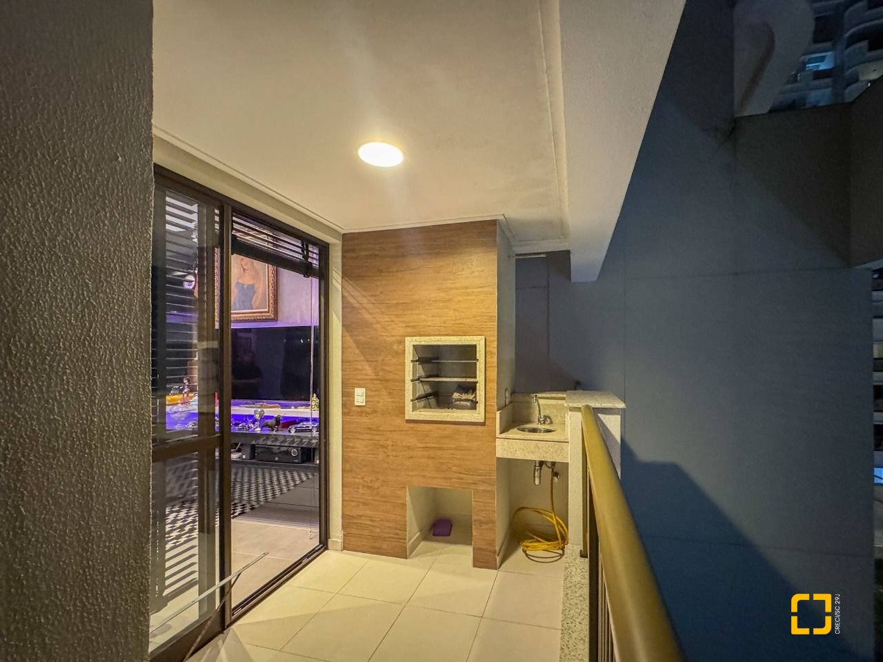 Apartamento com 68m², 3 quartos (sendo 1 suíte), 2 garagens, no bairro Itacorubi em Florianópolis