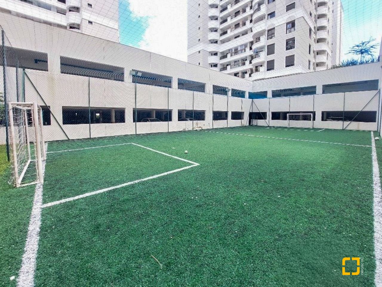Apartamento com 68m², 3 quartos (sendo 1 suíte), 2 garagens, no bairro Itacorubi em Florianópolis