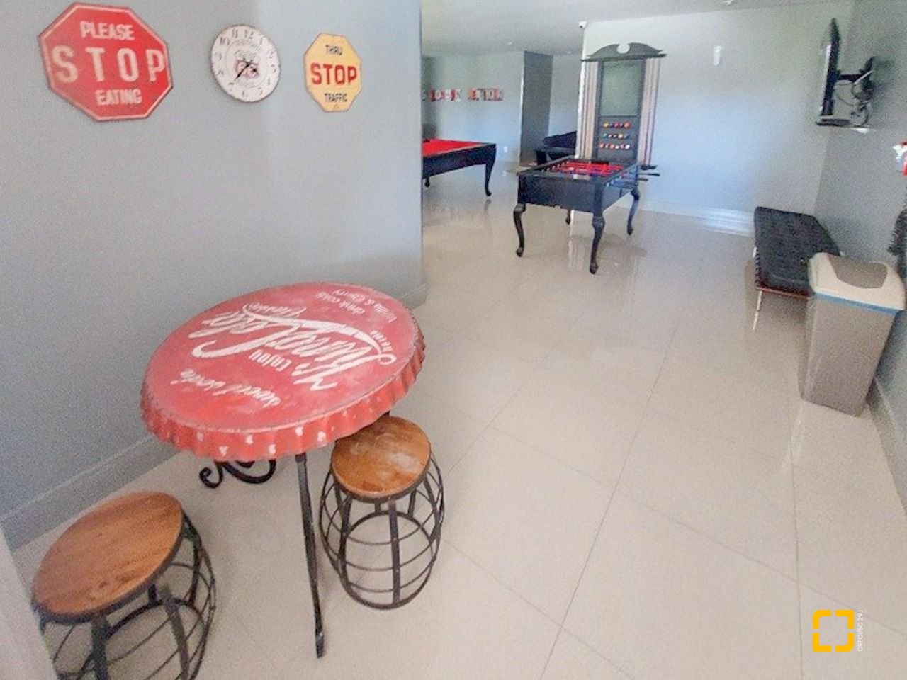 Apartamento com 68m², 3 quartos (sendo 1 suíte), 2 garagens, no bairro Itacorubi em Florianópolis