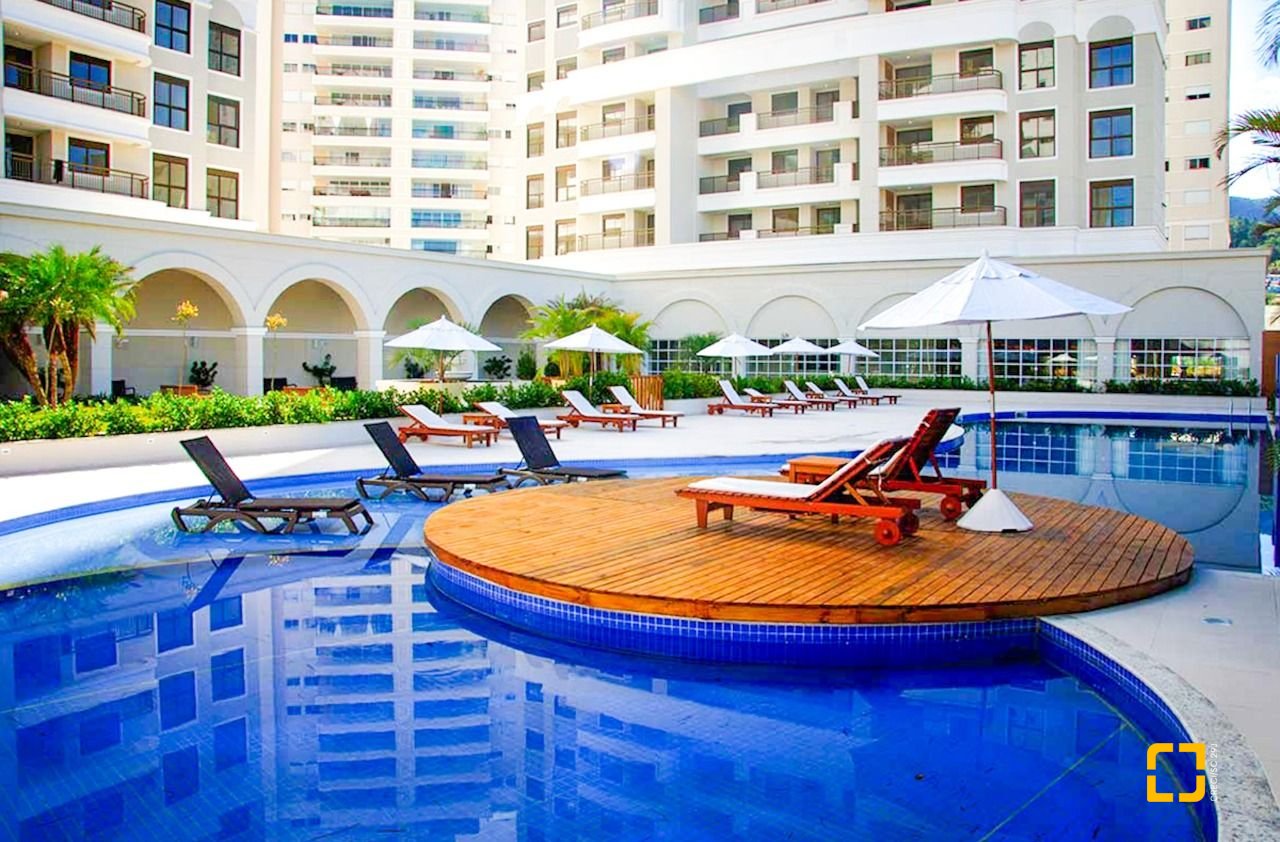 Apartamento com 68m², 3 quartos (sendo 1 suíte), 2 garagens, no bairro Itacorubi em Florianópolis