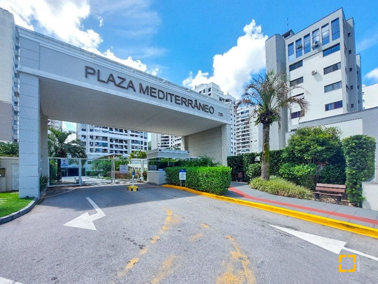 Apartamento com 68m², 3 quartos (sendo 1 suíte), 2 garagens, no bairro Itacorubi em Florianópolis