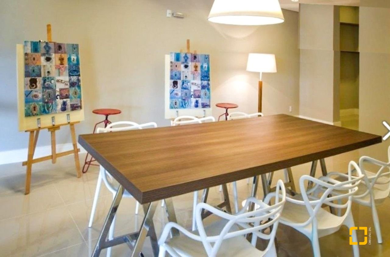 Apartamento com 68m², 3 quartos (sendo 1 suíte), 2 garagens, no bairro Itacorubi em Florianópolis