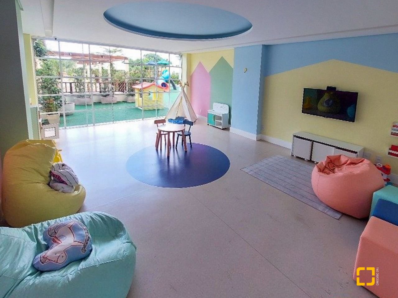 Apartamento com 68m², 3 quartos (sendo 1 suíte), 2 garagens, no bairro Itacorubi em Florianópolis