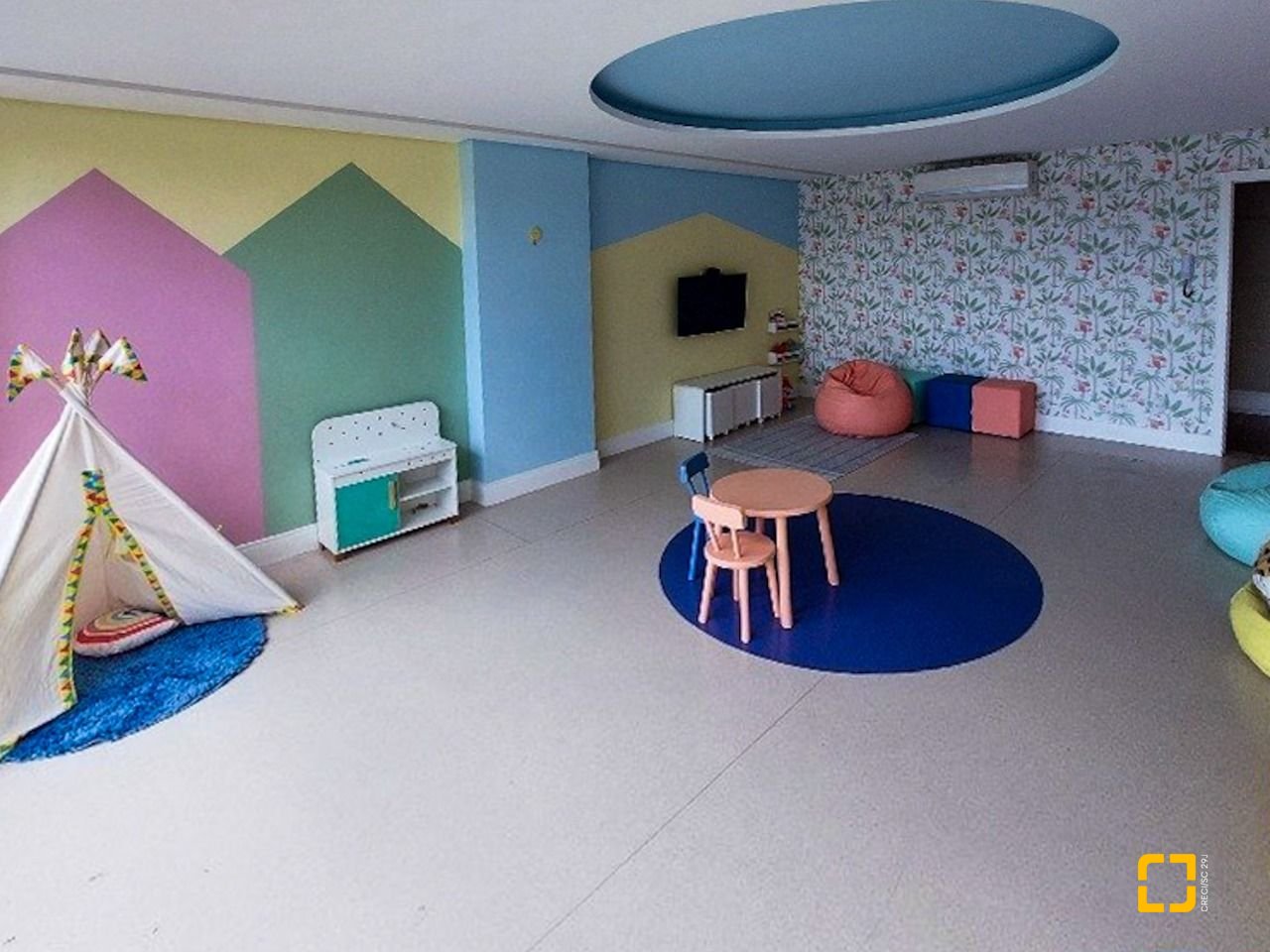 Apartamento com 68m², 3 quartos (sendo 1 suíte), 2 garagens, no bairro Itacorubi em Florianópolis