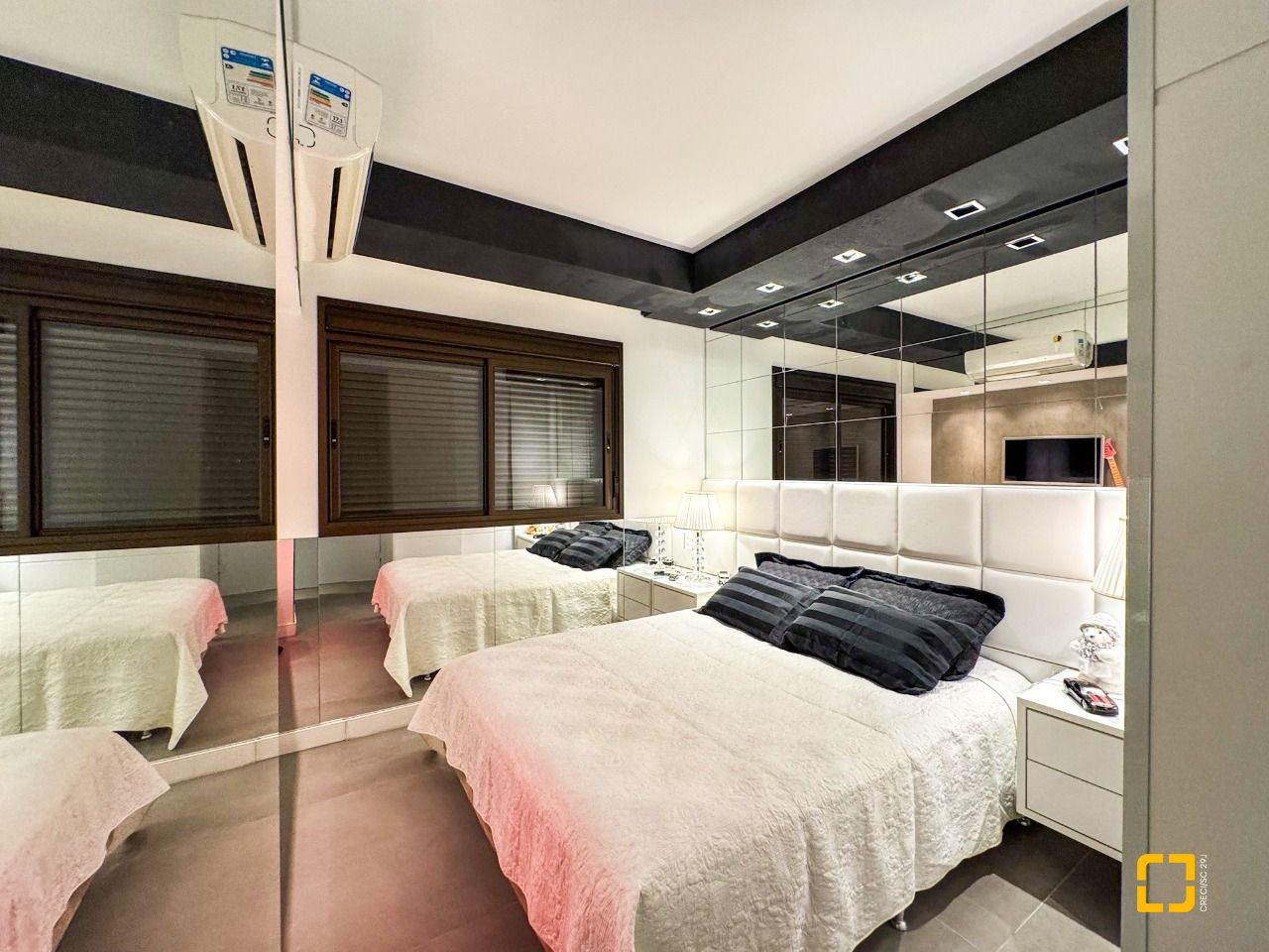 Apartamento com 68m², 3 quartos (sendo 1 suíte), 2 garagens, no bairro Itacorubi em Florianópolis