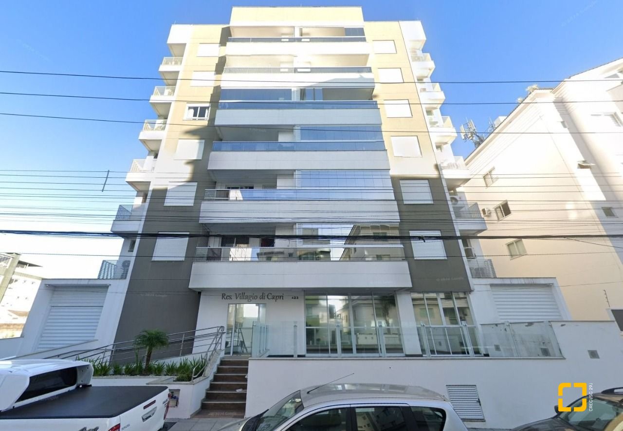 Apartamento com 85m², 4 quartos (sendo 1 suíte), 1 garagem, no bairro Pagani em Palhoça