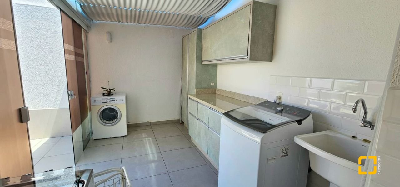 Cobertura com 122m², 2 quartos (sendo 1 suíte), 2 garagens, no bairro Ingleses em Florianópolis