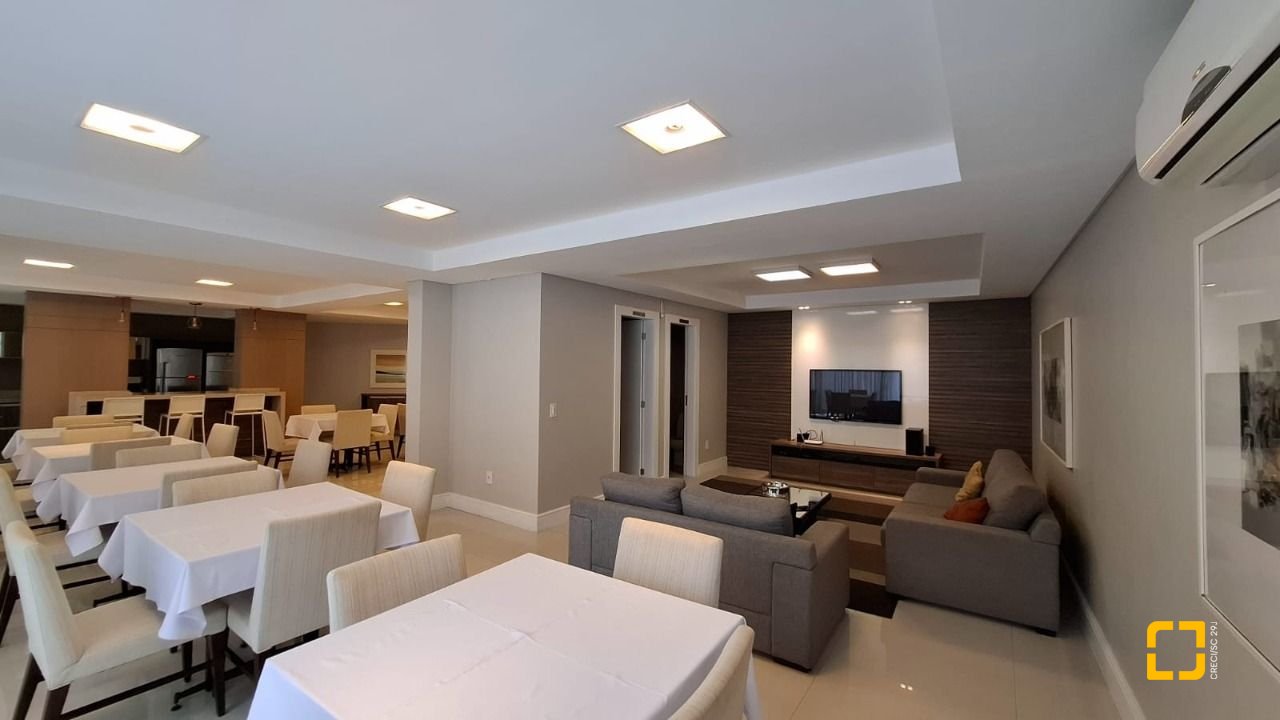 Apartamento com 131m², 4 quartos (sendo 2 suítes), 2 garagens, no bairro Trindade em Florianópolis