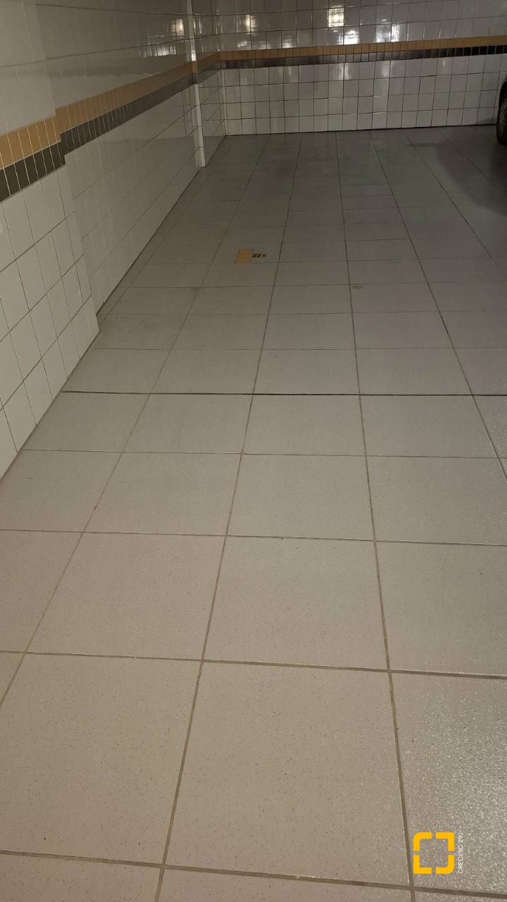 Apartamento com 131m², 4 quartos (sendo 2 suítes), 2 garagens, no bairro Trindade em Florianópolis