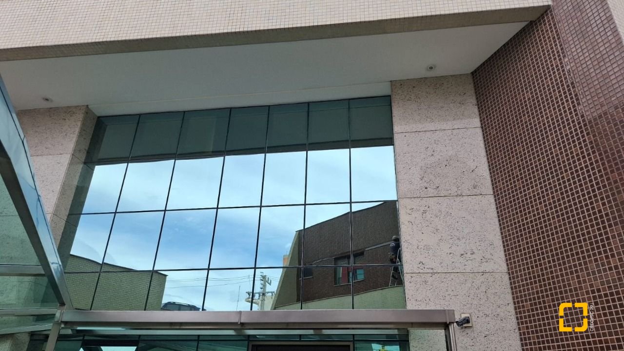 Apartamento com 131m², 4 quartos (sendo 2 suítes), 2 garagens, no bairro Trindade em Florianópolis