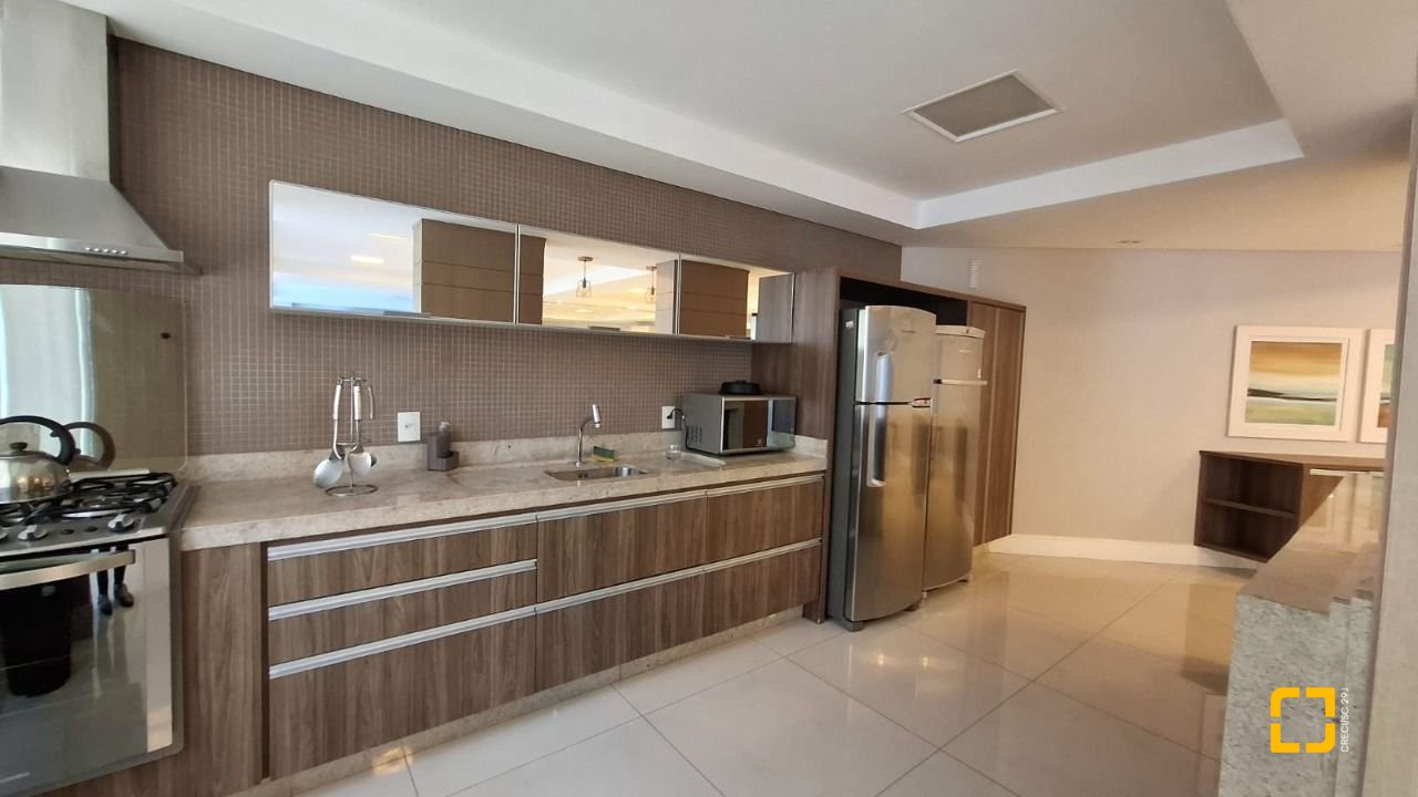 Apartamento com 131m², 4 quartos (sendo 2 suítes), 2 garagens, no bairro Trindade em Florianópolis